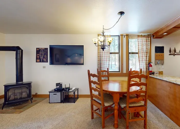 Aspen Grove Hideaway Hotel Truckee