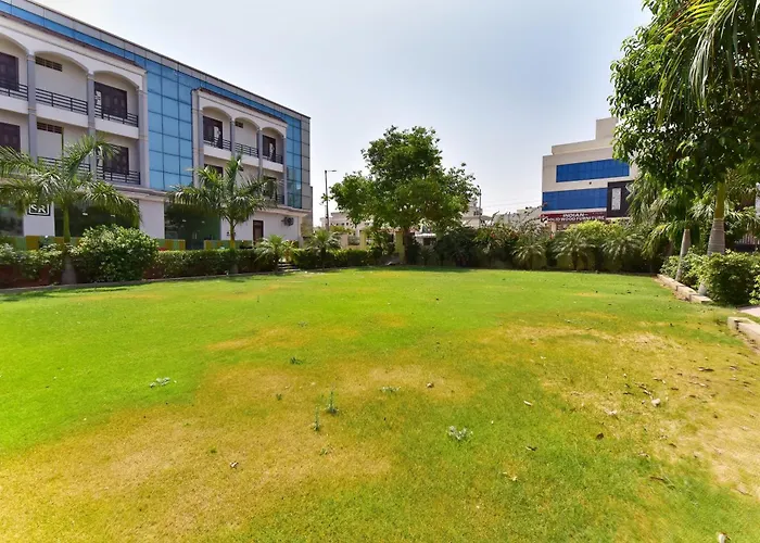 Hotel O S R Jaipur