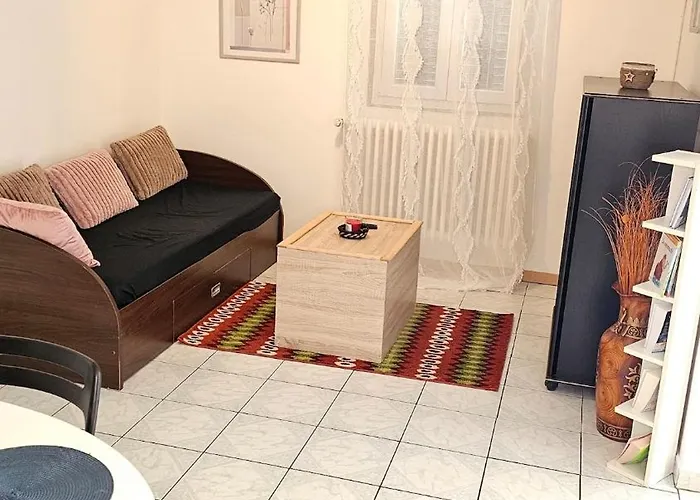 Hotel 3 rue Maurice Utrillo à Bourg-en-Bresse