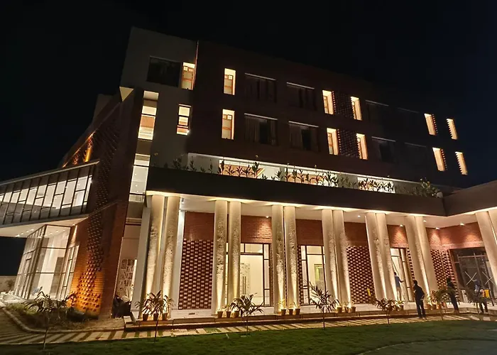 The Pearl Club Resort Shanti Niketan