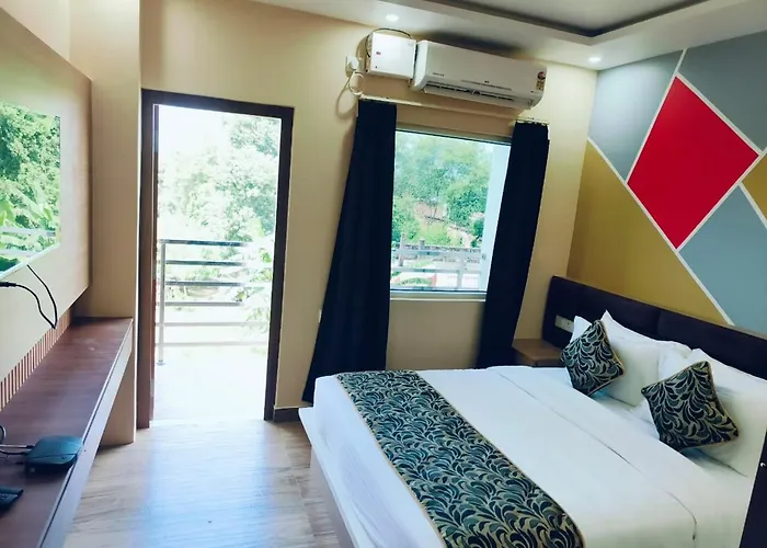 Sarojini Garden Hotel & Restaurant Begusarai