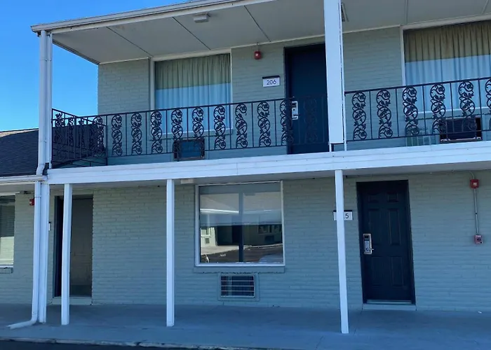 By The Way Motel Columbia