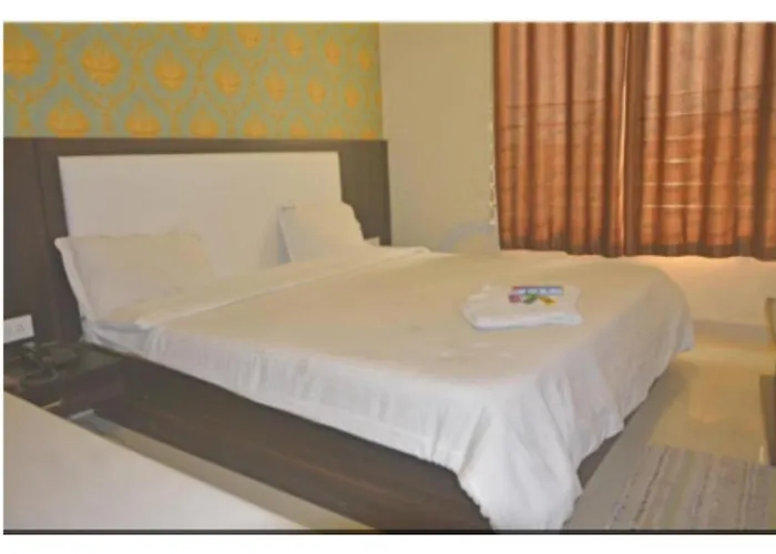 Hotel Fun N Food , Mandu