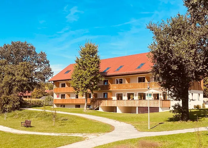 Chalet An der Brunnader-Ihr perfekter Rückzugsort in der Bayerischen Toskana-Überwiegend mit Klima-3Geh-Min zur Therme Bad Birnbach