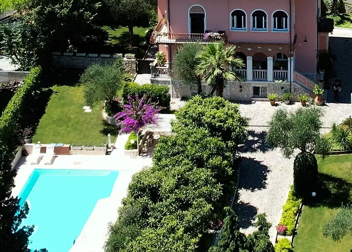 Villa Lou Toscolano-Maderno