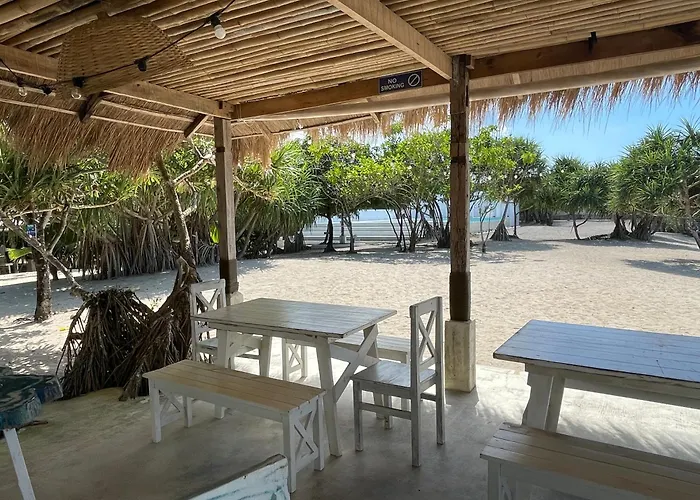 Chalaroste Place By Sms Hospitality Bolinao