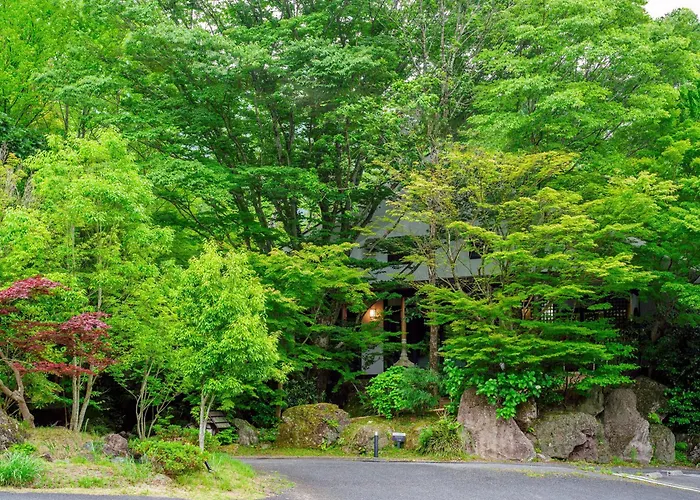 Yufuin Rakuyu Hotel