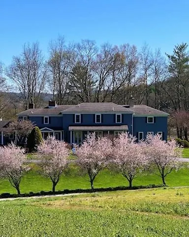 37 Oak Ridge House Bed & Breakfast Wellsboro