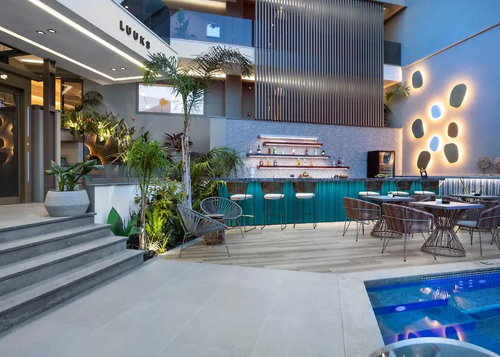 Luuks Luxury Accommodation Hanioti