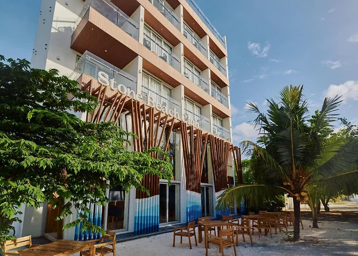 Stone Beach Club Dhiffushi