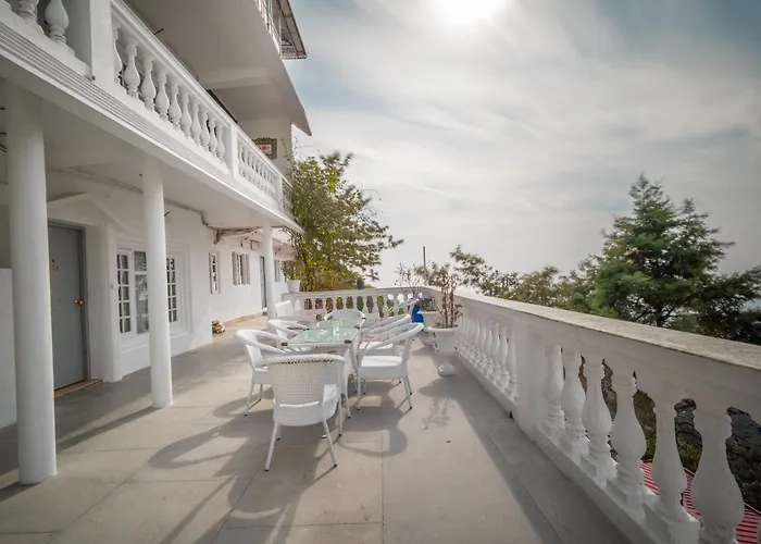 White House Mussoorie Hotel