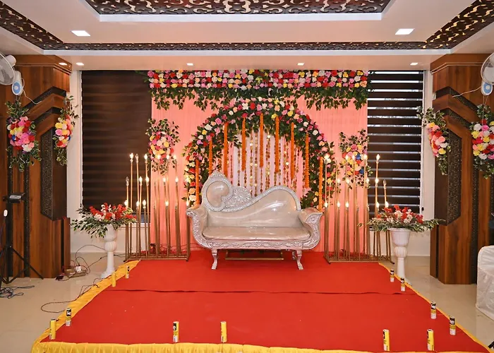 Hotel Maa Laxmi Palace Deoghar