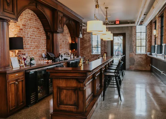 Hatchery Hotel & Event Center La Crosse