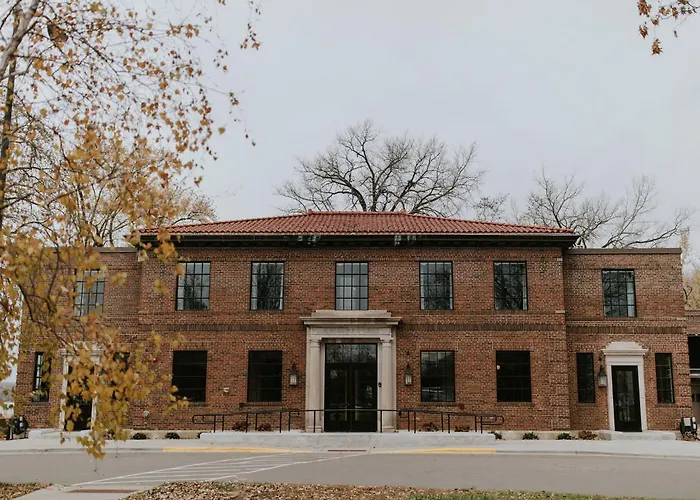 Hatchery Hotel & Event Center La Crosse