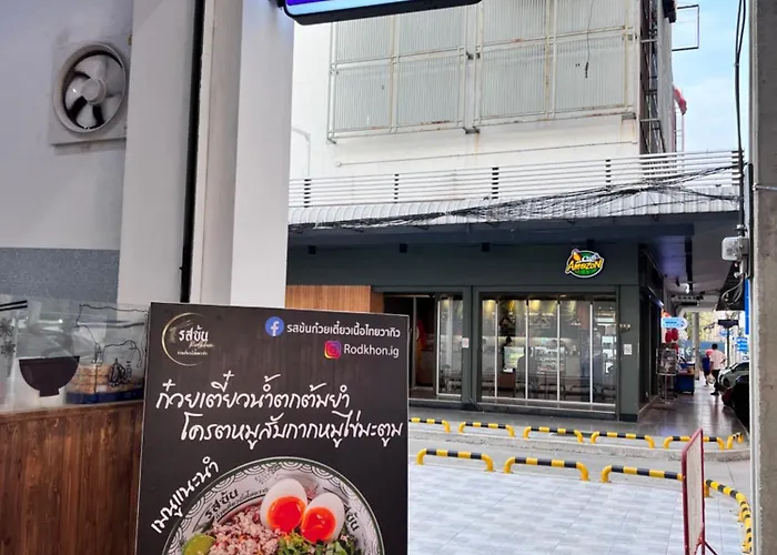 Luna Hotel กรุงเทพมหานคร