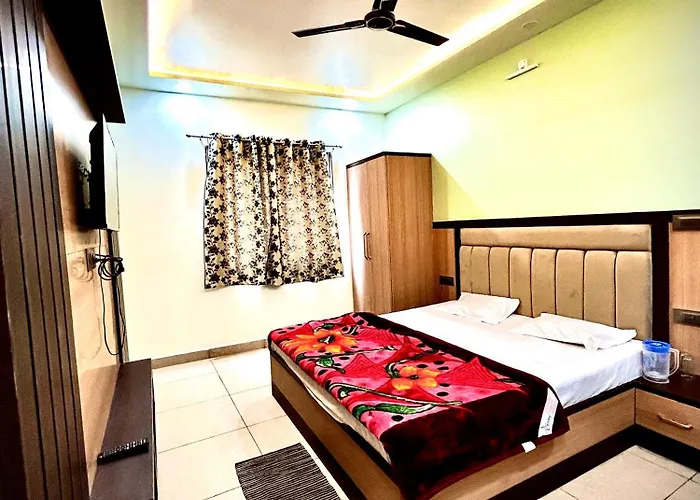 Saraswati Dhaam Hotel Vrindavan