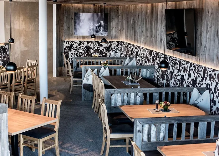 Glockneralm - Hiking- And Skihotel Exklusively Accessible By Cable Car Zell am See