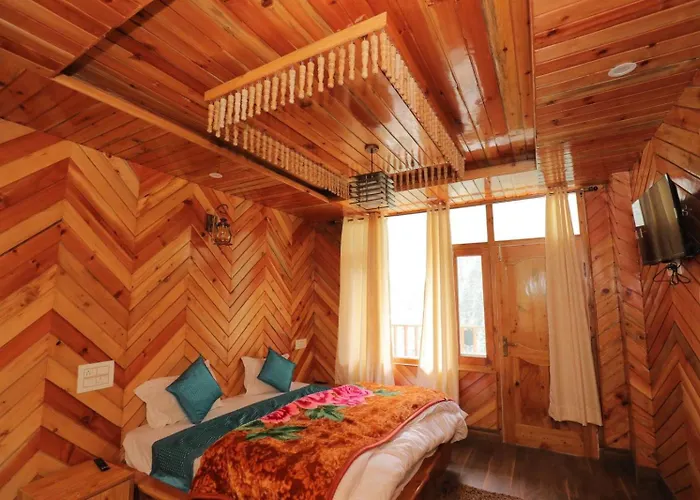 Shangri-La Rooms & Restaurant Kasol