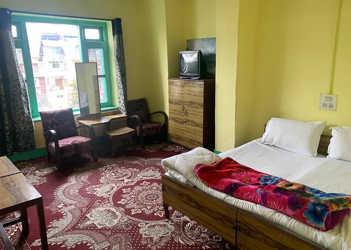 Hotel Embassy Srinagar 