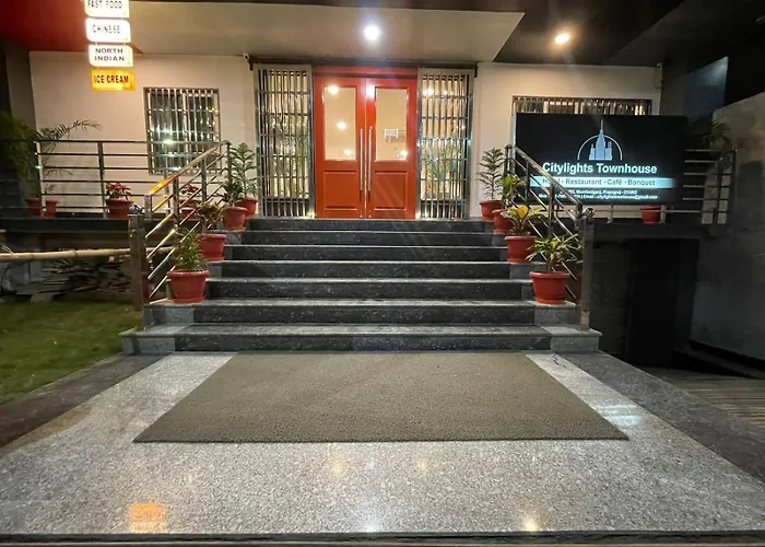 Citylights Townhouse Prayagraj
