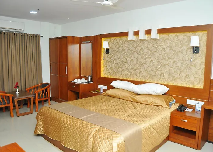 Kallada Mamatha Motels Kunnamkulam