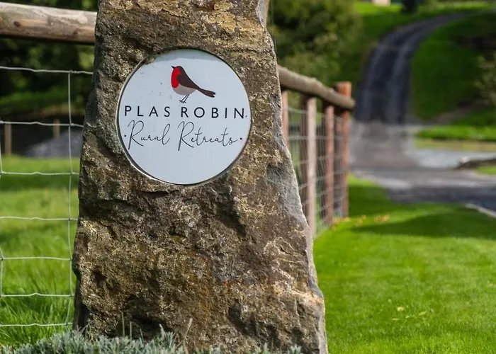 Plas Robin Montgomery