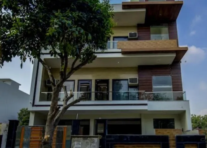 Play Rooms - Couple Friendly Delta II Greater Noida
