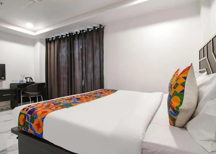 Hotel Greysky Karkardooma Anandvihar New Delhi