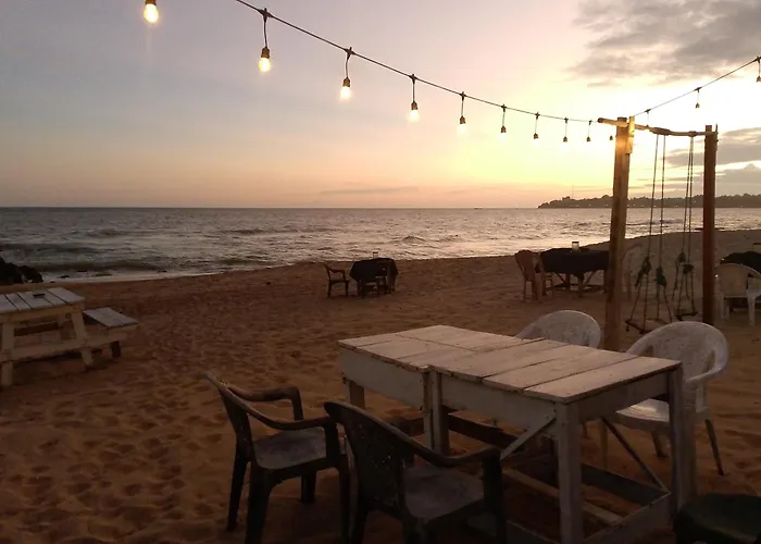 Little Pumpkin Cabanas & Seafood Restaurant Tangalle
