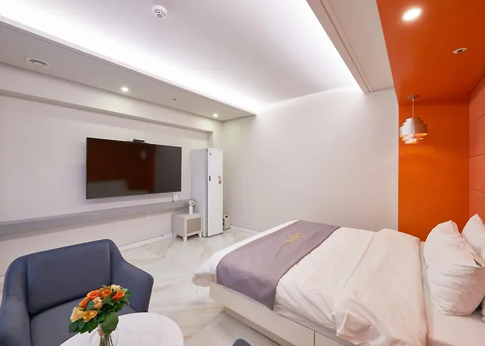 Dubai Hotel Gwangju Metropolitan City