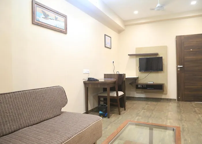 Blue Bells Hotel Valsad