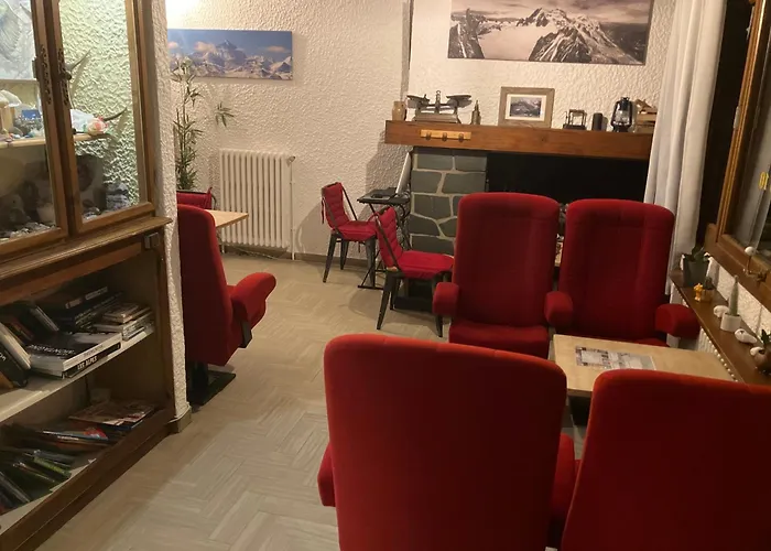 Hotel La Chaumière à 100 m du télécabine et de la gare Saint-Gervais-les-Bains