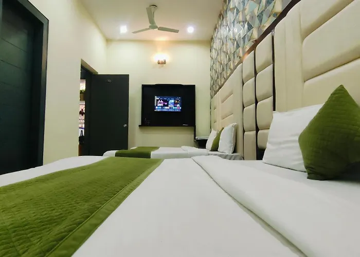 Hotel Lotus Inn Mathura