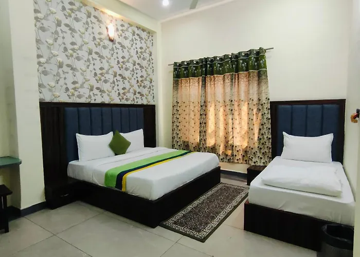 Hotel Olive Palace - Best Rated Area Mathura