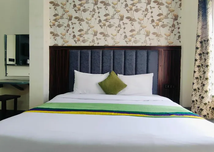 Hotel Olive Palace - Best Rated Area Mathura