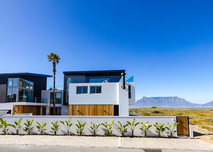 Ocean 9 - Sunset Beachfront Apartments Cape Town