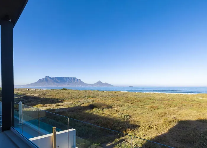 Ocean 9 - Sunset Beachfront Apartments Cape Town