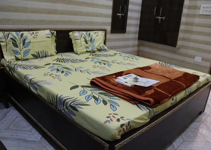 Tirupati Balaji Guest House Vrindavan