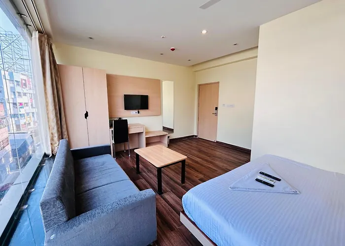 Golden Square - Kolkata Airport Hotel