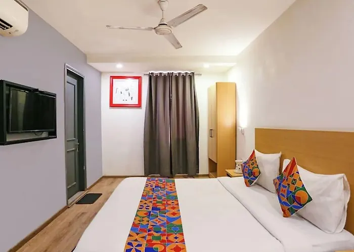 Hotel Fab Green Inn New Delhi