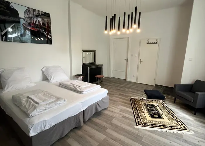 Bed and Breakfast King David Garden Berlin