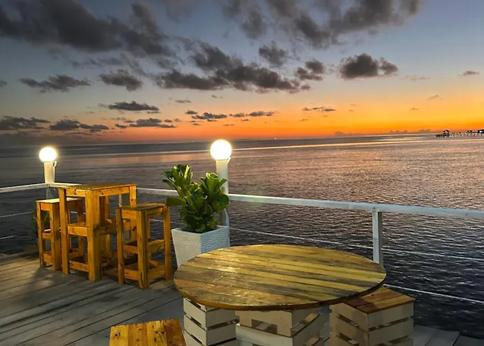 Bihing Angan Water Chalet Semporna