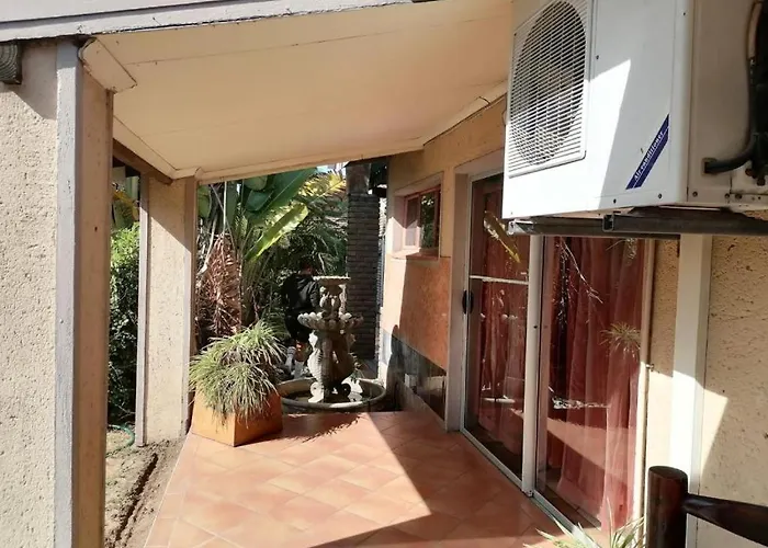 Two Summers Guesthouse Phalaborwa