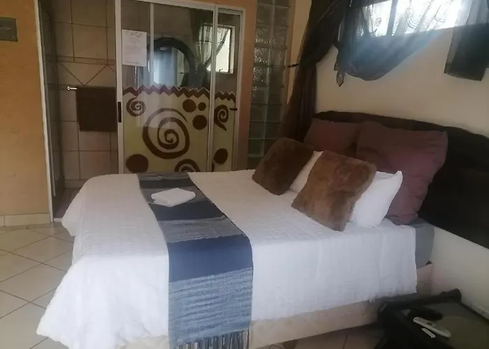 Two Summers Guesthouse Phalaborwa