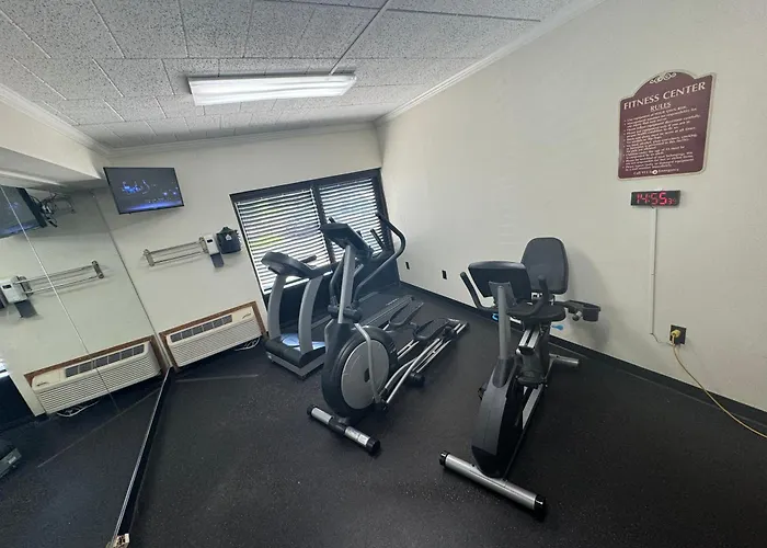 Ramada By Wyndham Newark/Wilmington Hotel