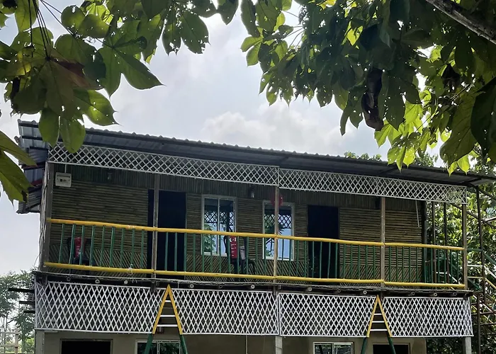 Golpo Katha Hotel Lataguri