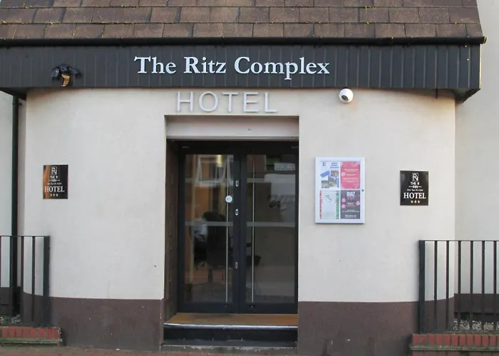 Rooms At The Ritz Complex Desborough