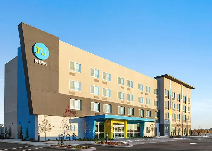 Tru By Hilton Lodi Hotel