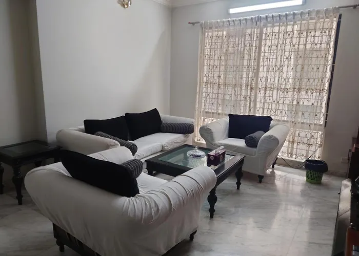 Elegant House Bed & Breakfast Dakka