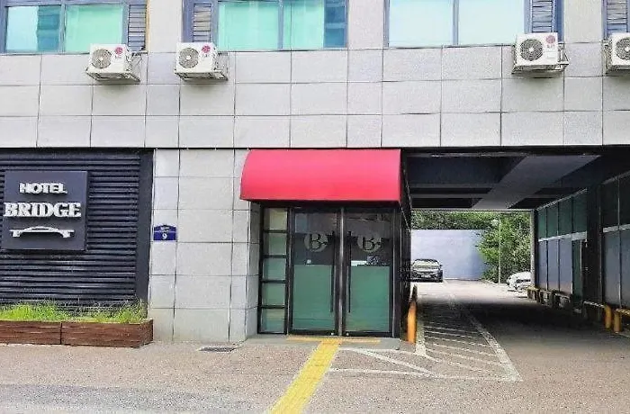Hotel Bridge Seúl